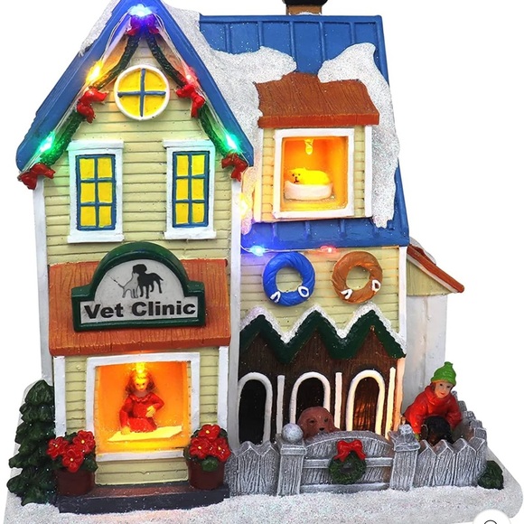 Top Treasures Christmas Village Vet Clinic Pre-lit Musical Figurine NIB - Picture 5 of 6